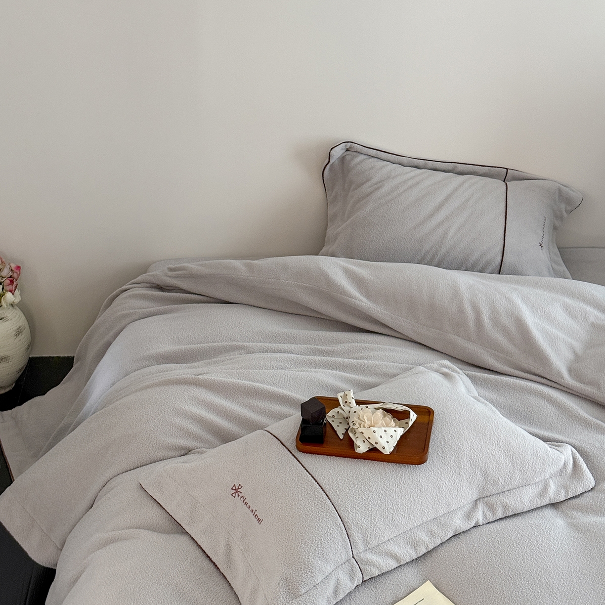 91家纺网 家纺一手货源 找家纺 涞澳家纺 2025新款半边绒四件套-柔光梦境 柔光梦境-灰