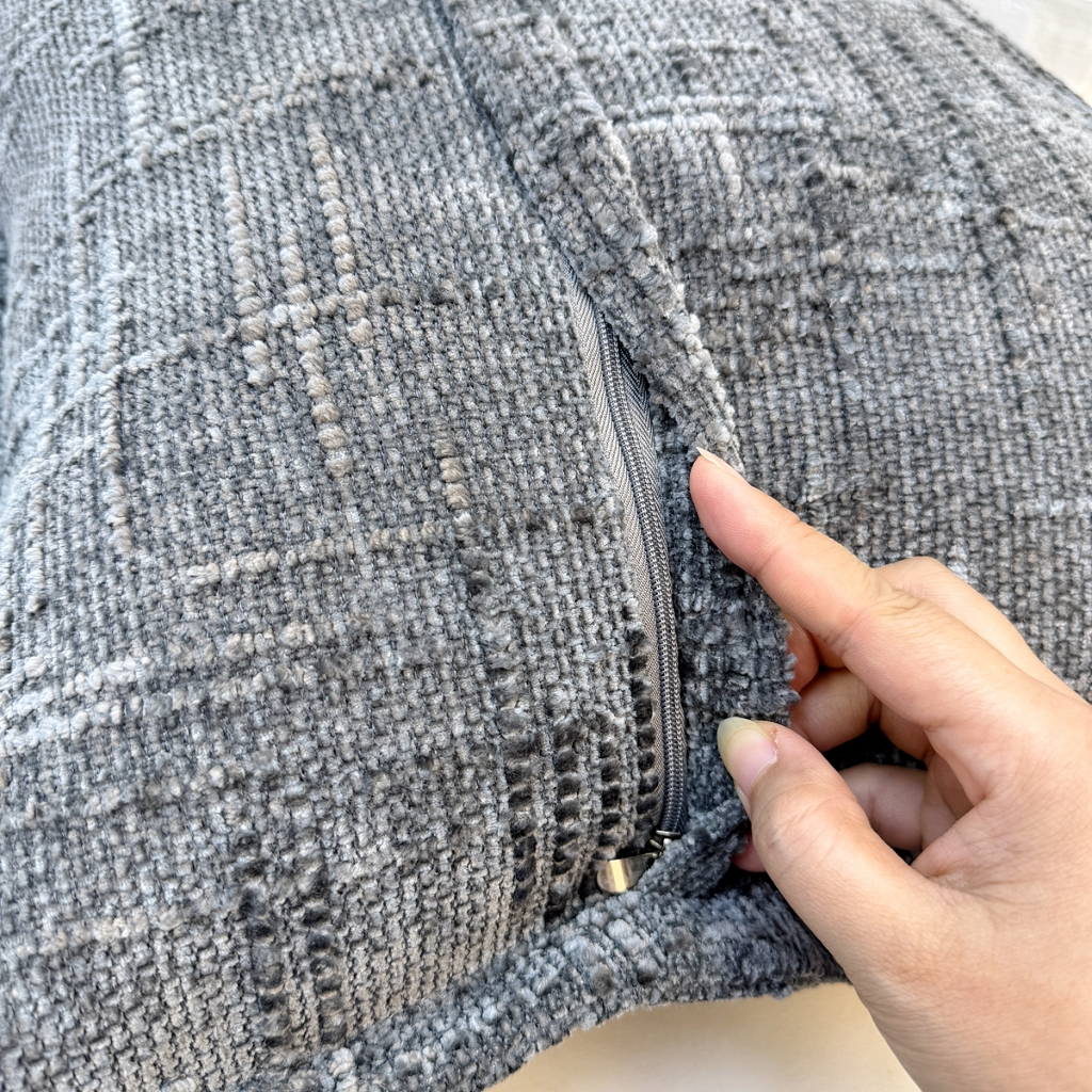 91家纺网 家纺一手货源 找家纺 爱家居 2025新款跨境亚马逊加厚双面雪尼尔宽边枕套美式压边抱枕客厅纯色靠垫 宽边雪尼尔—时尚灰