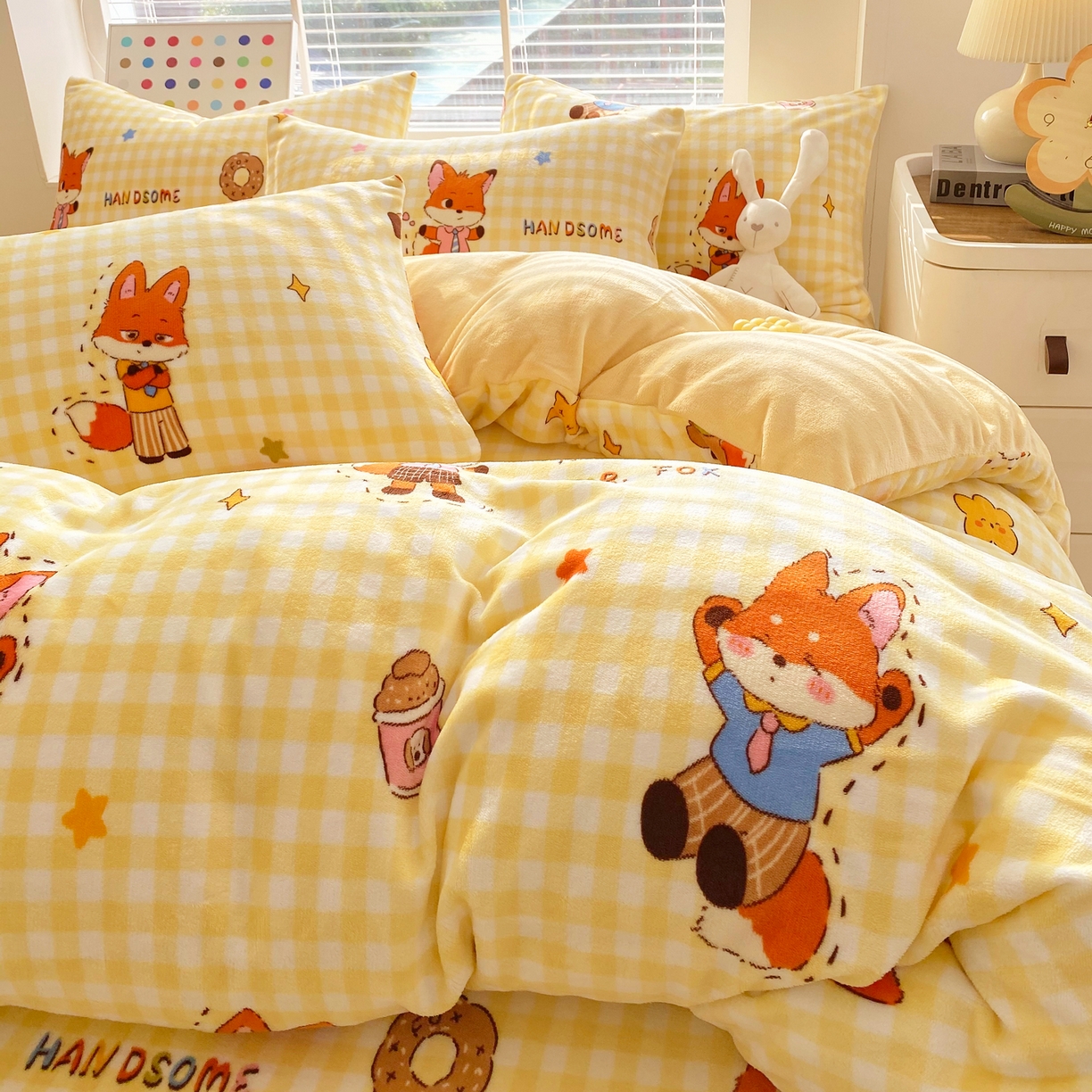 91家纺网 家纺一手货源 找家纺 金鑫汇家纺 2025新款加厚高克重A类牛奶绒四件套 狐狸先生