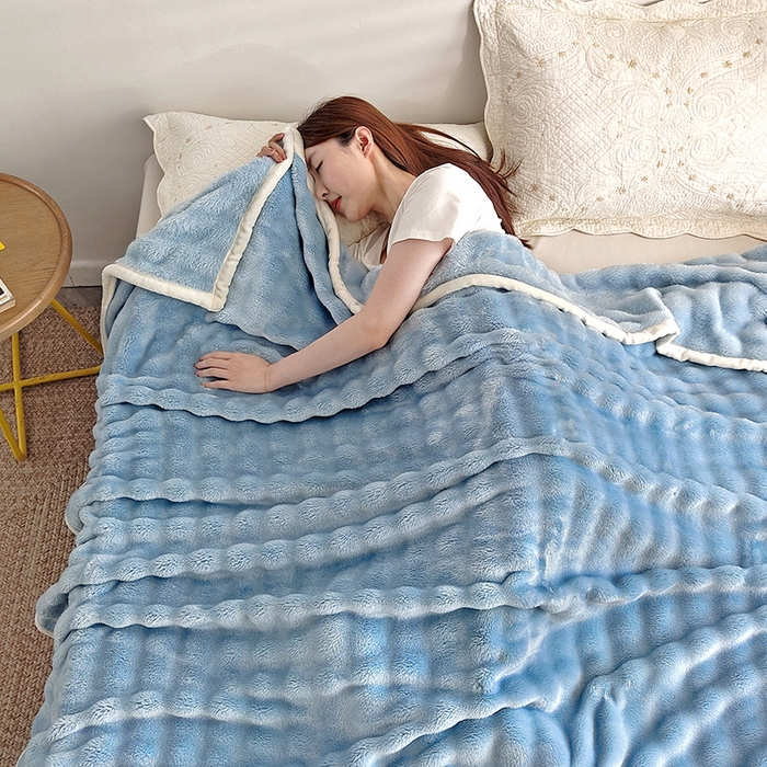 91家纺网 家纺一手货源 找家纺 （总）伊凡毯业 2025新款260克云貂绒毛毯盖毯子直播爆款跑量毛毯