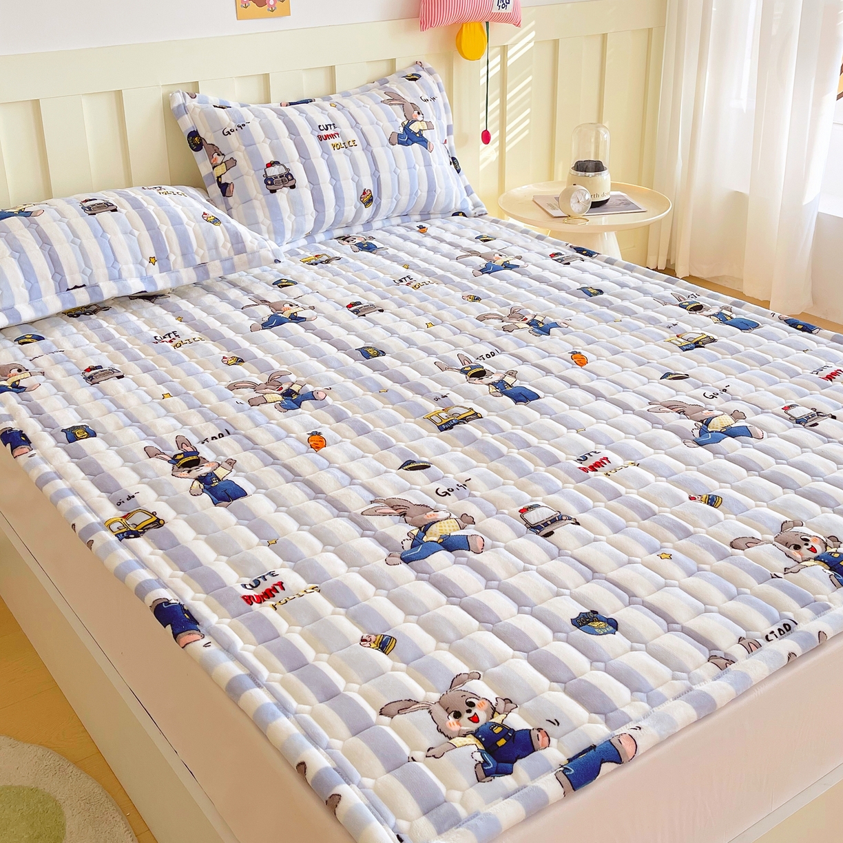 91家纺网 家纺一手货源 找家纺 （总）金鑫汇家纺 2025新款加厚牛奶豆豆绒暖绒包边床褥垫