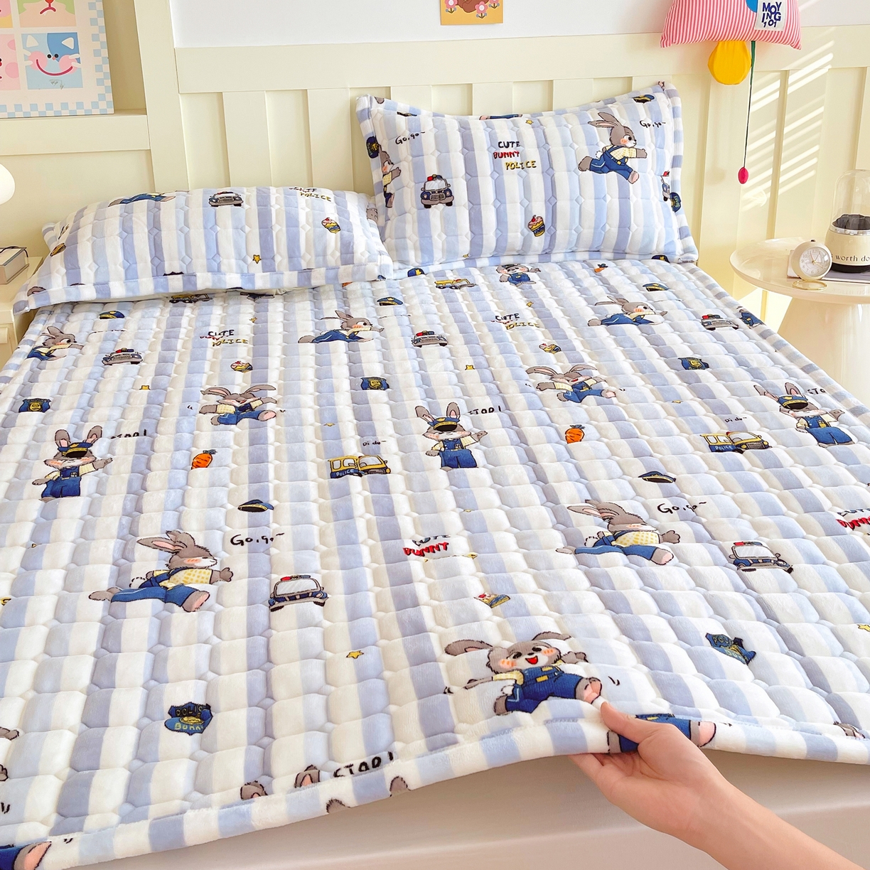 91家纺网 家纺一手货源 找家纺 （总）金鑫汇家纺 2025新款加厚牛奶豆豆绒暖绒包边床褥垫