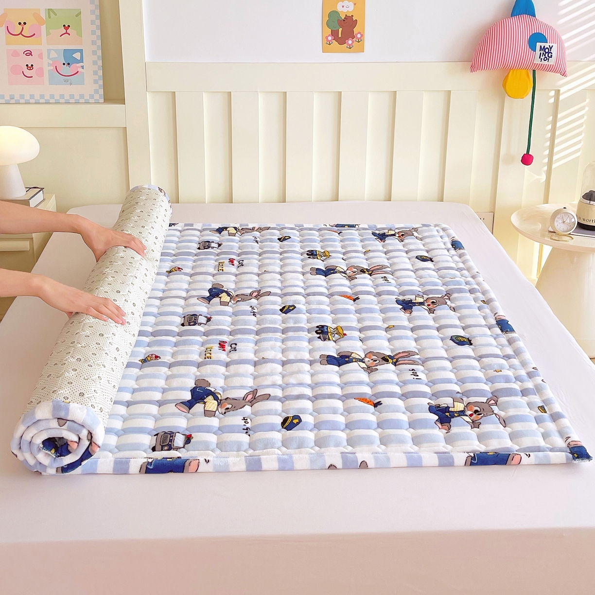 91家纺网 家纺一手货源 找家纺 （总）金鑫汇家纺 2025新款加厚牛奶豆豆绒暖绒包边床褥垫