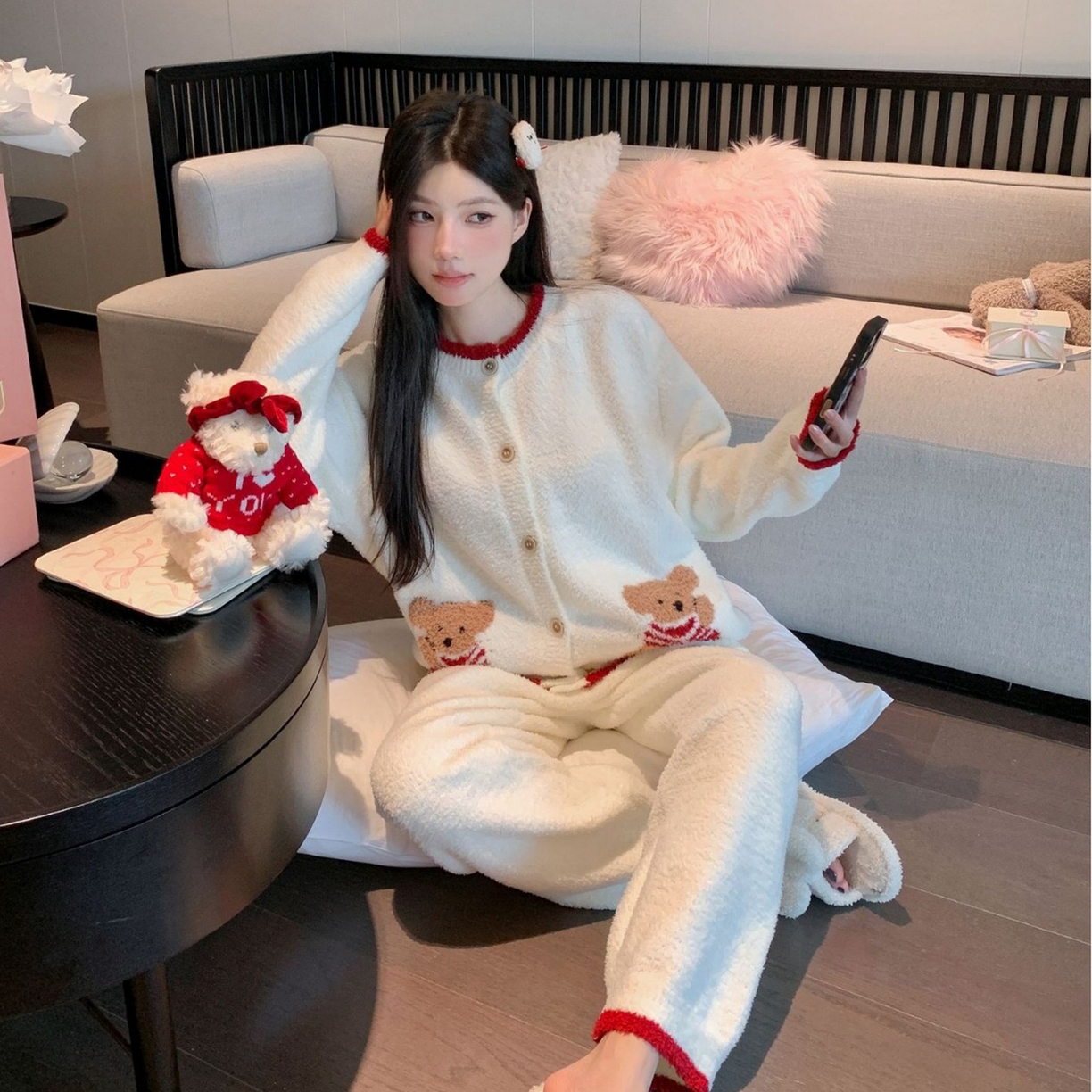 91家纺网 家纺一手货源 找家纺 （总）洛兰沙家居馆 2025新款半边绒睡衣纯色珍珠扣圆领针织开衫外套秋冬新款气质小香风家居服