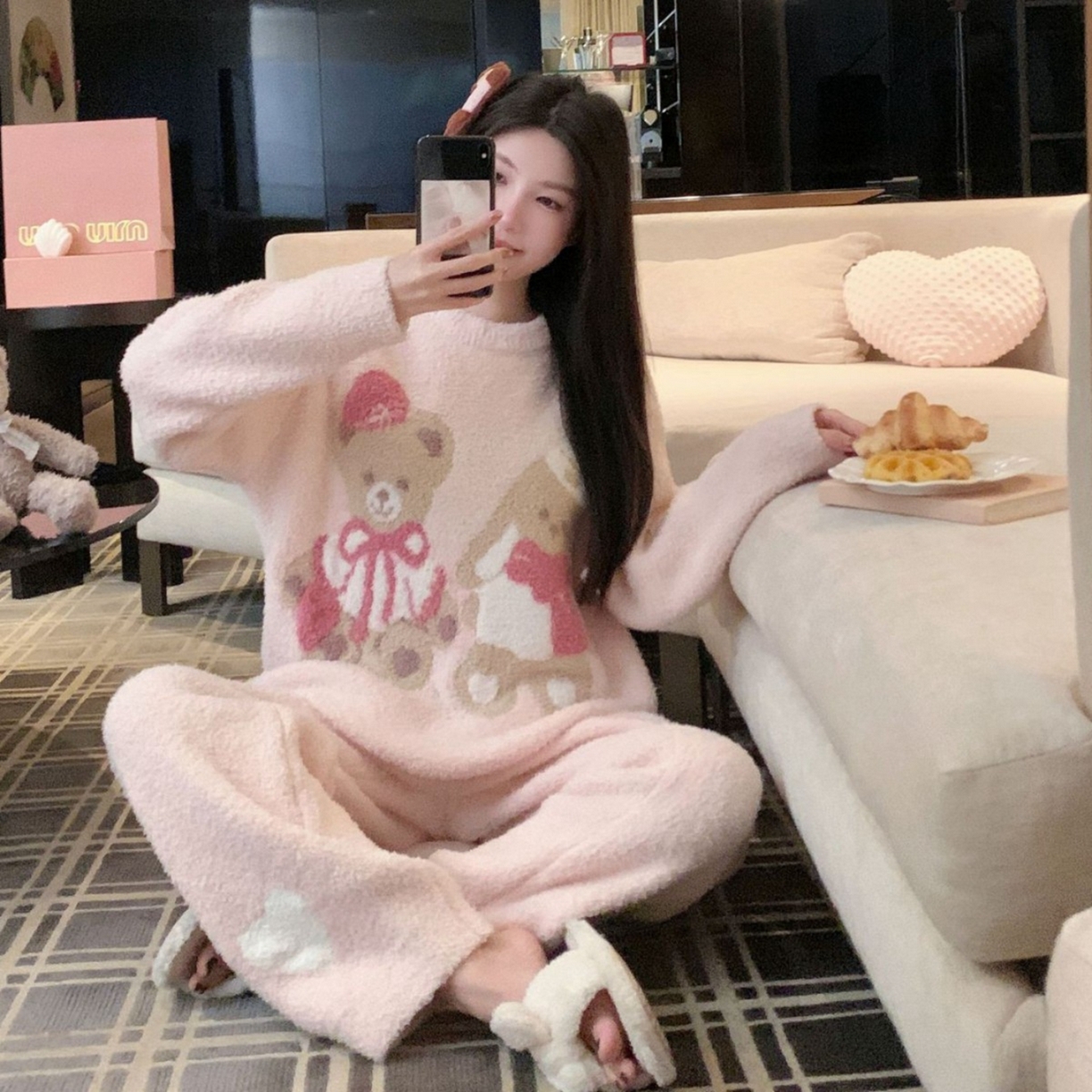 91家纺网 家纺一手货源 找家纺 （总）洛兰沙家居馆 2025新款半边绒睡衣纯色珍珠扣圆领针织开衫外套秋冬新款气质小香风家居服