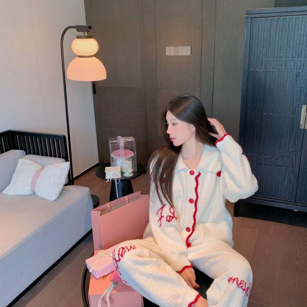 91家纺网 家纺一手货源 找家纺 （总）洛兰沙家居馆 2025新款半边绒睡衣纯色珍珠扣圆领针织开衫外套秋冬新款气质小香风家居服