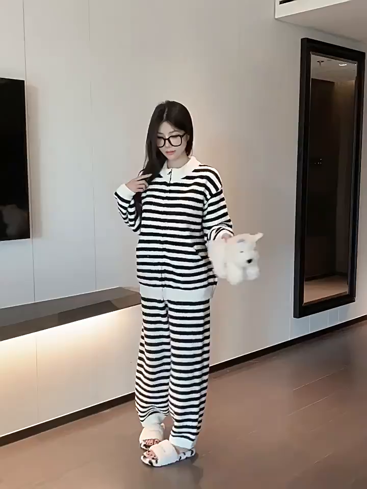 91家纺网 家纺一手货源 找家纺 （总）洛兰沙家居馆 2025新款半边绒睡衣纯色珍珠扣圆领针织开衫外套秋冬新款气质小香风家居服