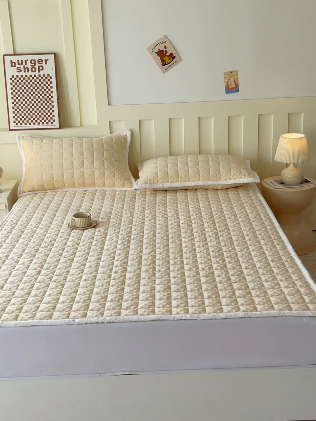 91家纺网 家纺一手货源 找家纺 金鑫汇家纺 2025新款加厚牛奶豆豆绒暖绒包边床褥垫 成人床：豆豆绒床褥垫：黄色