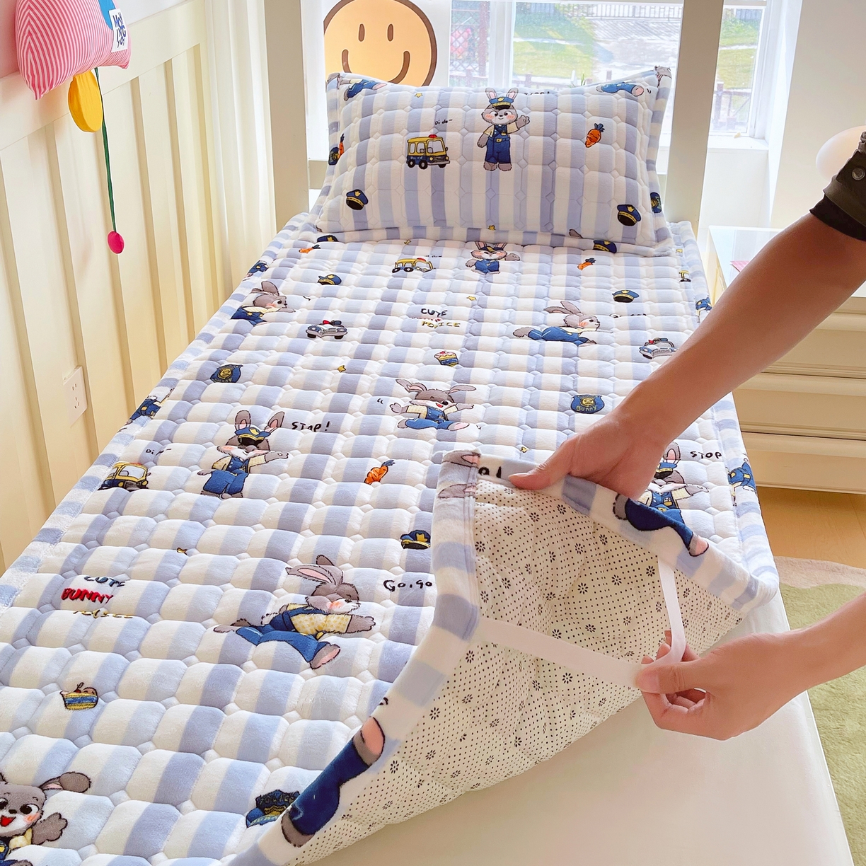 91家纺网 家纺一手货源 找家纺 （总）金鑫汇家纺 2025新款加厚牛奶豆豆绒暖绒包边床褥垫