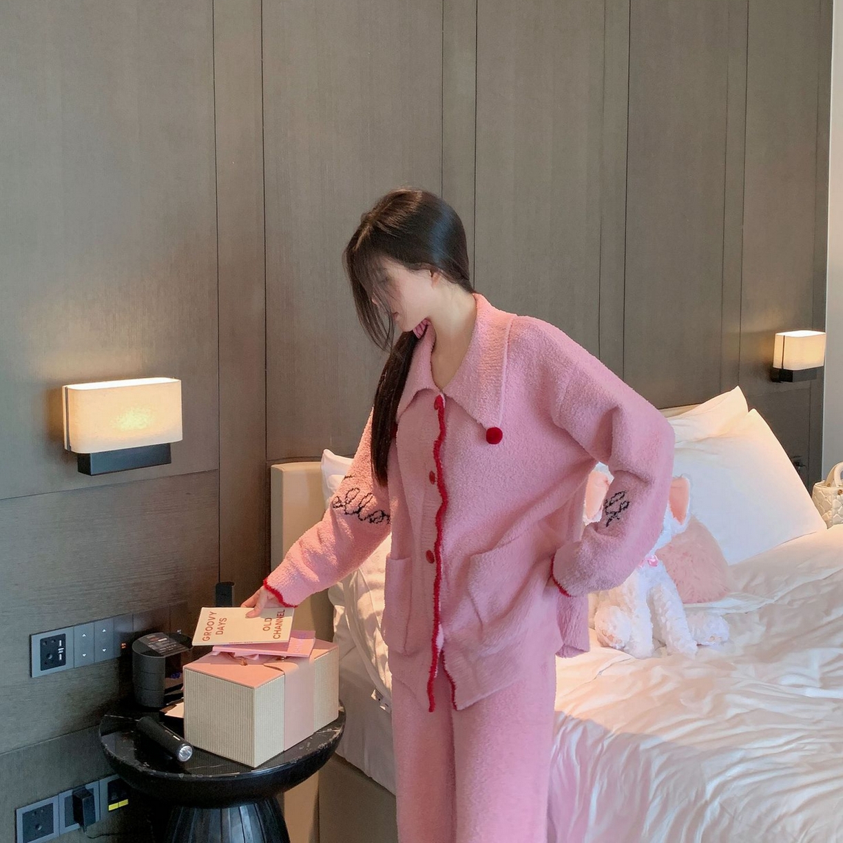 洛兰沙家居馆 2025新款半边绒睡衣纯色珍珠扣圆领针织开衫外套秋冬新款气质小香风家居服 半边绒m1-粉