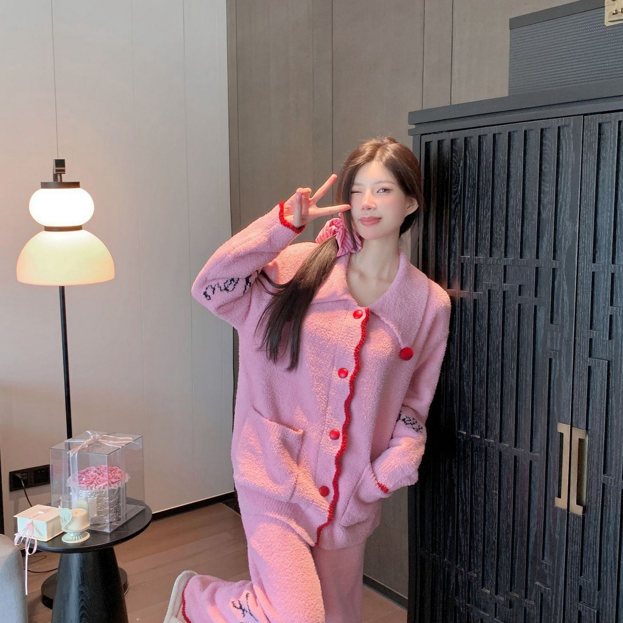 91家纺网 家纺一手货源 找家纺 洛兰沙家居馆 2025新款半边绒睡衣纯色珍珠扣圆领针织开衫外套秋冬新款气质小香风家居服 半边绒m1-粉