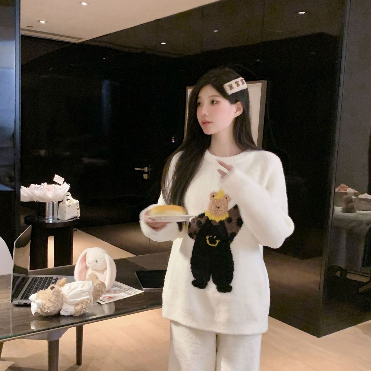 91家纺网 家纺一手货源 找家纺 洛兰沙家居馆 2025新款半边绒睡衣纯色珍珠扣圆领针织开衫外套秋冬新款气质小香风家居服 半边绒m4