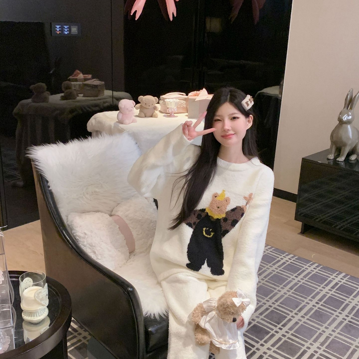 91家纺网 家纺一手货源 找家纺 洛兰沙家居馆 2025新款半边绒睡衣纯色珍珠扣圆领针织开衫外套秋冬新款气质小香风家居服 半边绒m4