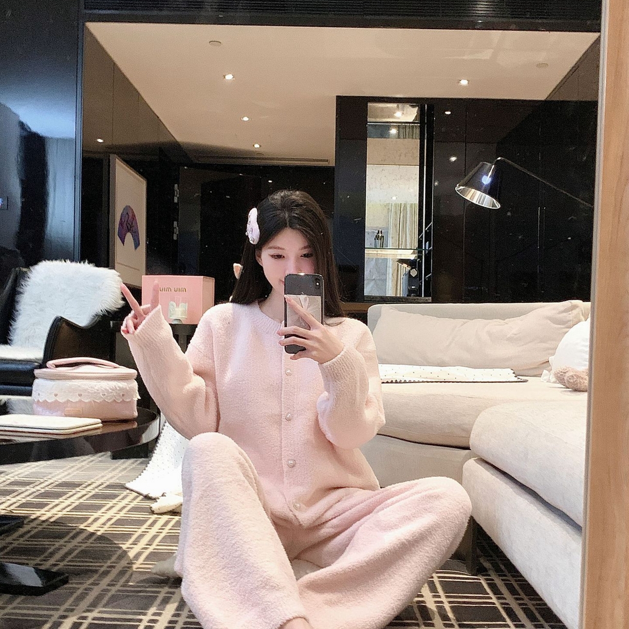 91家纺网 家纺一手货源 找家纺 洛兰沙家居馆 2025新款半边绒睡衣纯色珍珠扣圆领针织开衫外套秋冬新款气质小香风家居服 半边绒m5