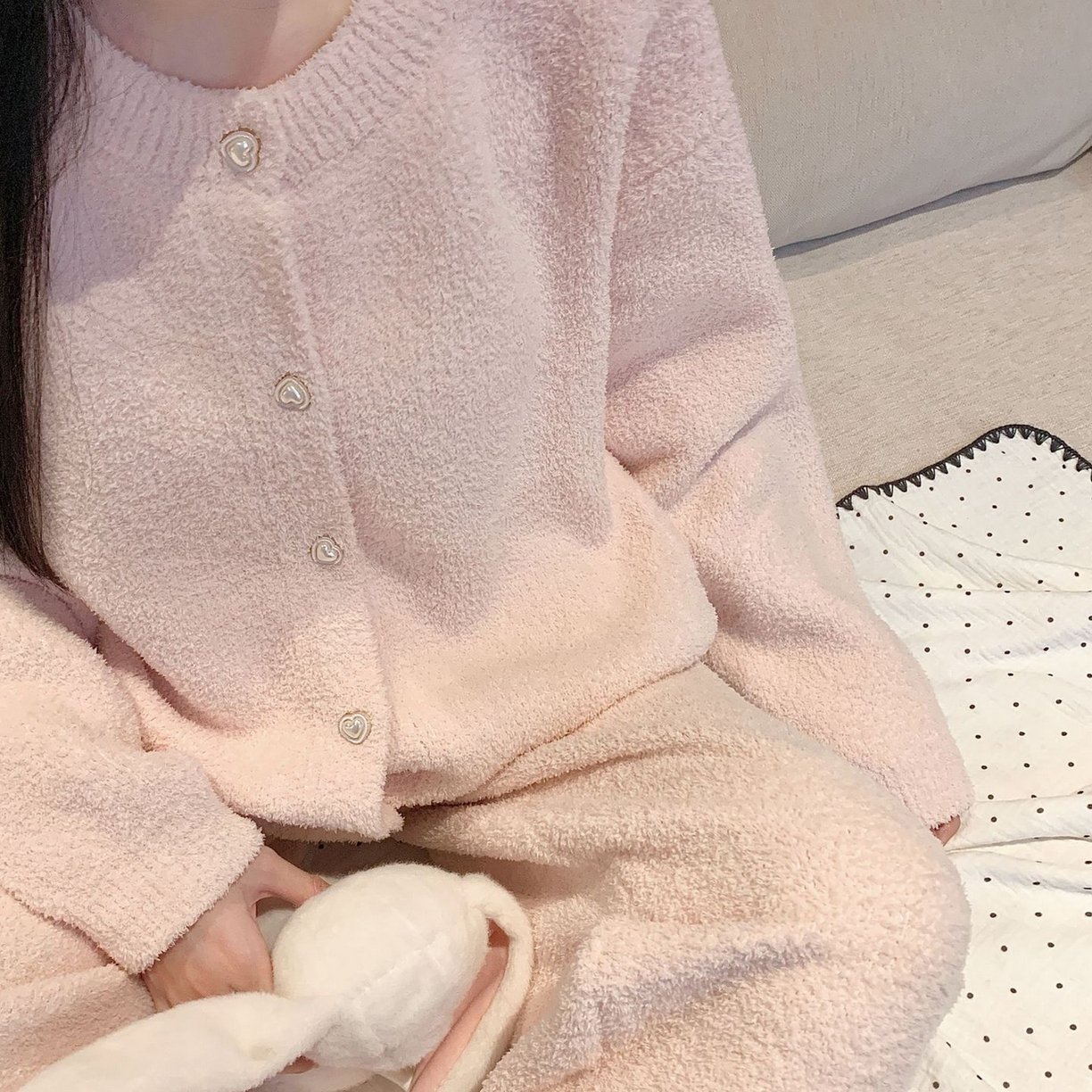 91家纺网 家纺一手货源 找家纺 洛兰沙家居馆 2025新款半边绒睡衣纯色珍珠扣圆领针织开衫外套秋冬新款气质小香风家居服 半边绒m5