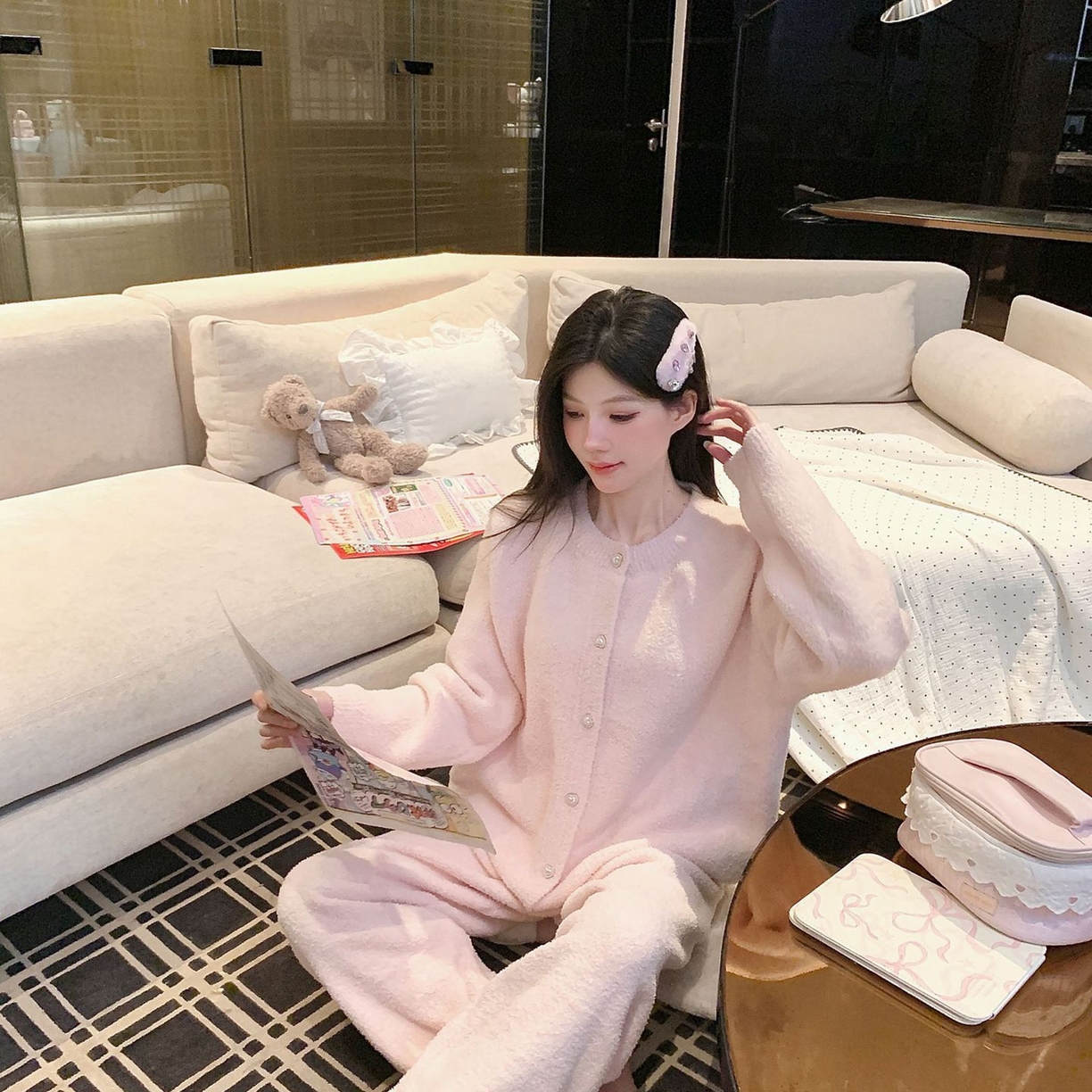 91家纺网 家纺一手货源 找家纺 洛兰沙家居馆 2025新款半边绒睡衣纯色珍珠扣圆领针织开衫外套秋冬新款气质小香风家居服 半边绒m5