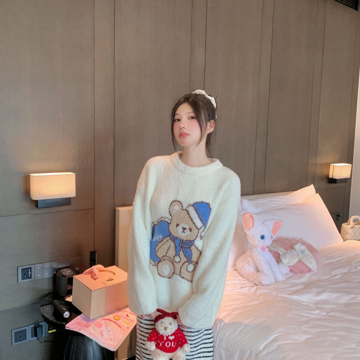 91家纺网 家纺一手货源 找家纺 洛兰沙家居馆 2025新款半边绒睡衣纯色珍珠扣圆领针织开衫外套秋冬新款气质小香风家居服 半边绒m13