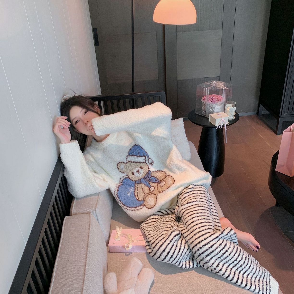 91家纺网 家纺一手货源 找家纺 洛兰沙家居馆 2025新款半边绒睡衣纯色珍珠扣圆领针织开衫外套秋冬新款气质小香风家居服 半边绒m13