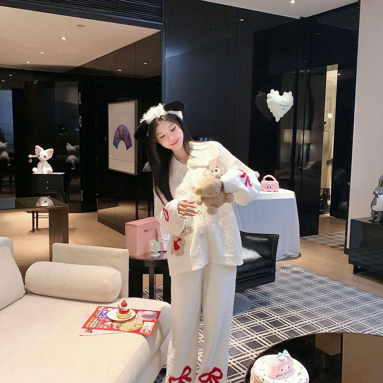 91家纺网 家纺一手货源 找家纺 洛兰沙家居馆 2025新款半边绒睡衣纯色珍珠扣圆领针织开衫外套秋冬新款气质小香风家居服 半边绒m14-蝴蝶结小熊