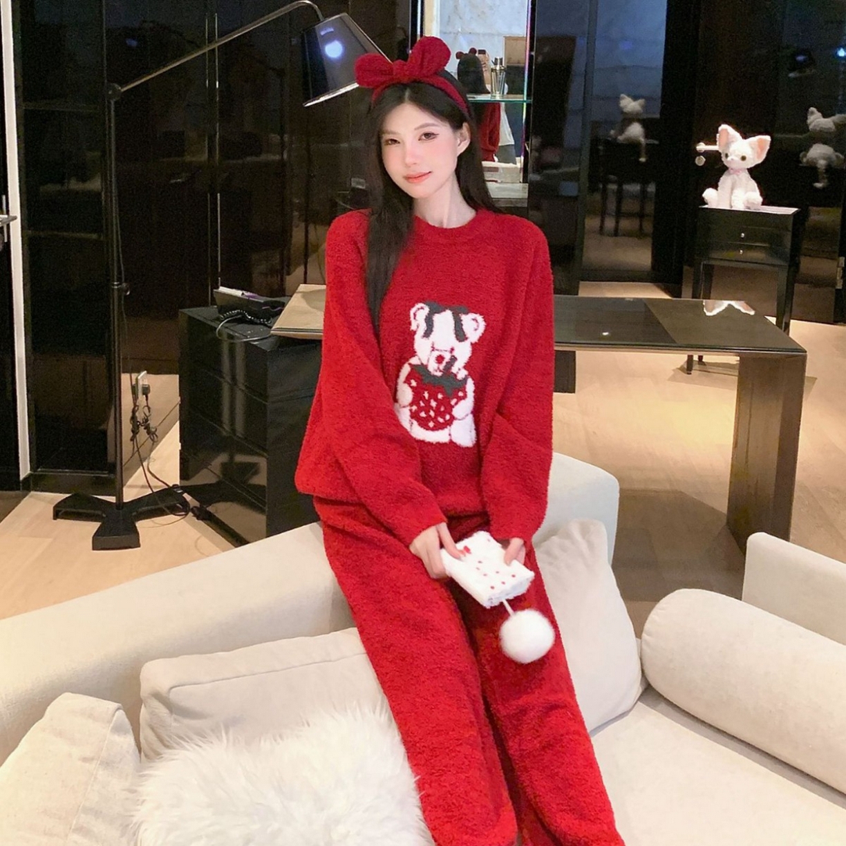 91家纺网 家纺一手货源 找家纺 洛兰沙家居馆 2025新款半边绒睡衣纯色珍珠扣圆领针织开衫外套秋冬新款气质小香风家居服 半边绒m15-红色