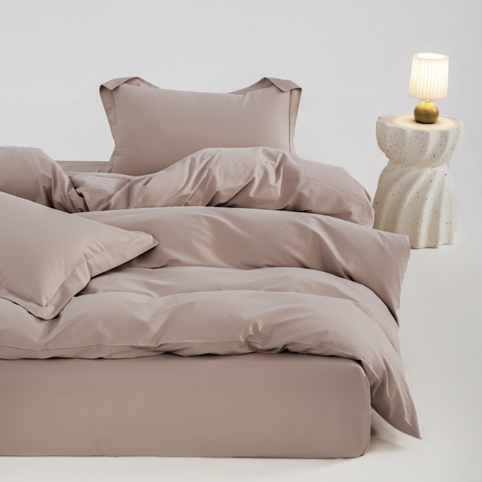 91家纺网 家纺一手货源 找家纺 红淳家纺 2025新款50支长绒棉贡缎磨毛四件套 茜茜粉