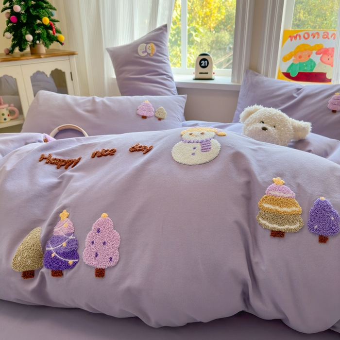 91家纺网 家纺一手货源 找家纺 如意朵 2025新款全棉加厚磨毛绣花四件套风格二（专版花型） 梦幻森林紫