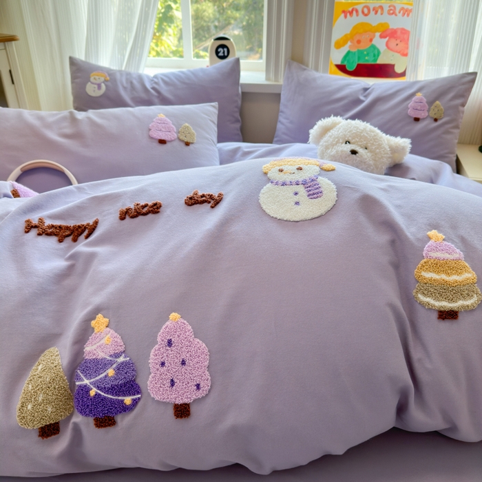 91家纺网 家纺一手货源 找家纺 如意朵 2025新款全棉加厚磨毛绣花四件套风格二（专版花型） 梦幻森林紫