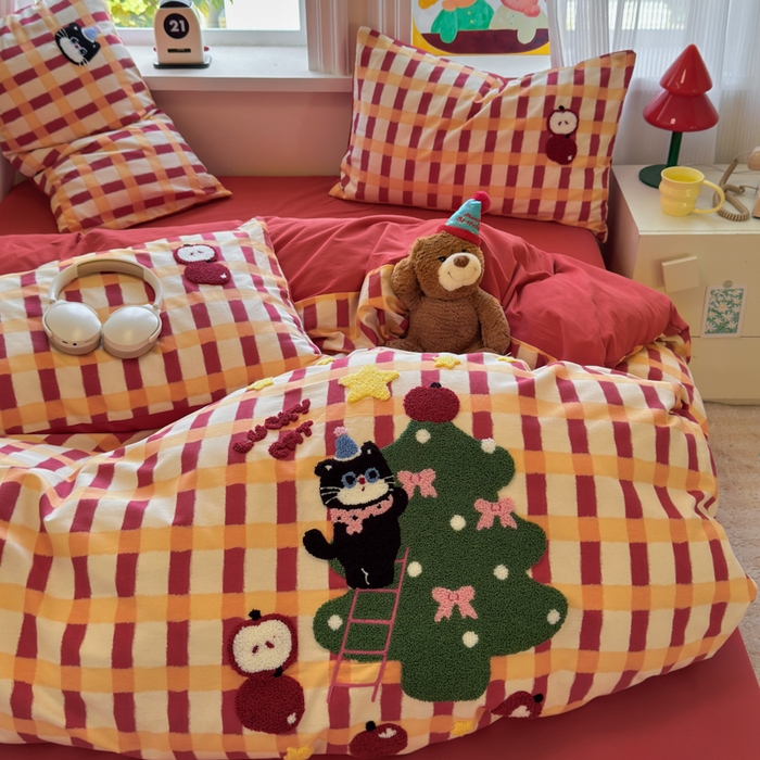 91家纺网 家纺一手货源 找家纺 如意朵 2025新款全棉加厚磨毛绣花四件套风格二（专版花型） 猫和树