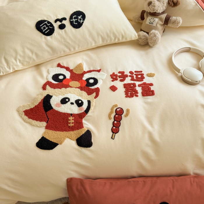 91家纺网 家纺一手货源 找家纺 如意朵 2025新款全棉加厚磨毛绣花四件套风格二（专版花型） 狮来运转