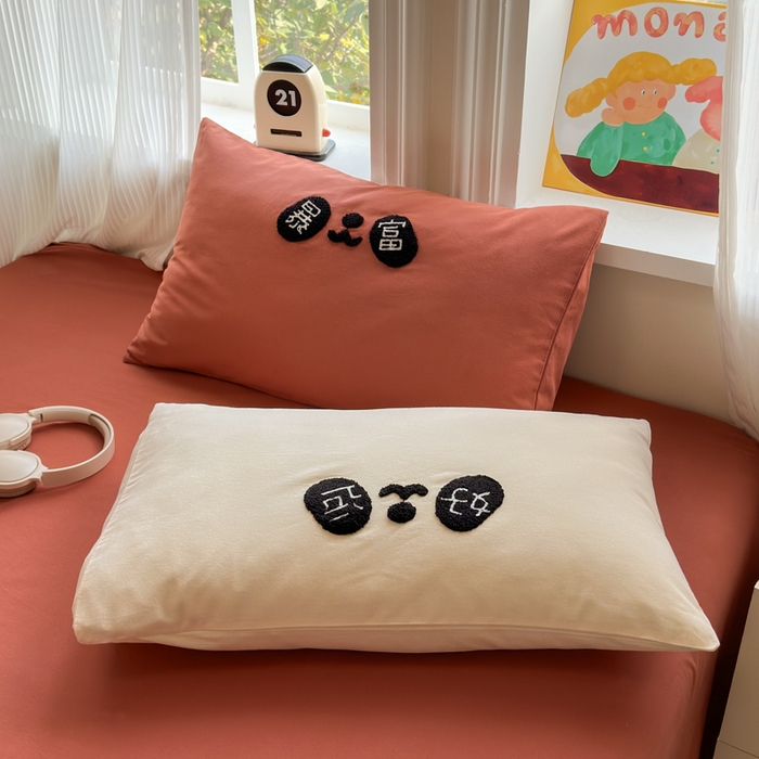 91家纺网 家纺一手货源 找家纺 如意朵 2025新款全棉加厚磨毛绣花四件套风格二（专版花型） 狮来运转