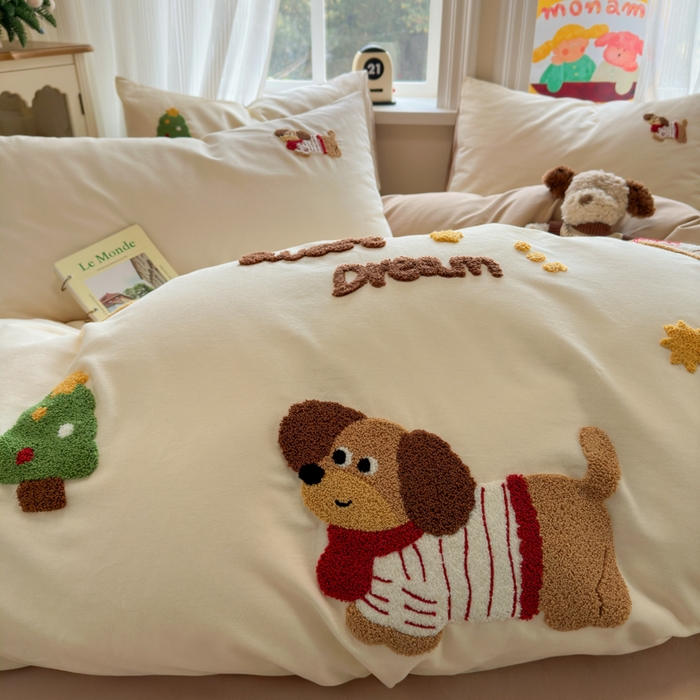 91家纺网 家纺一手货源 找家纺 如意朵 2025新款全棉加厚磨毛绣花四件套风格二（专版花型） 甜心狗狗