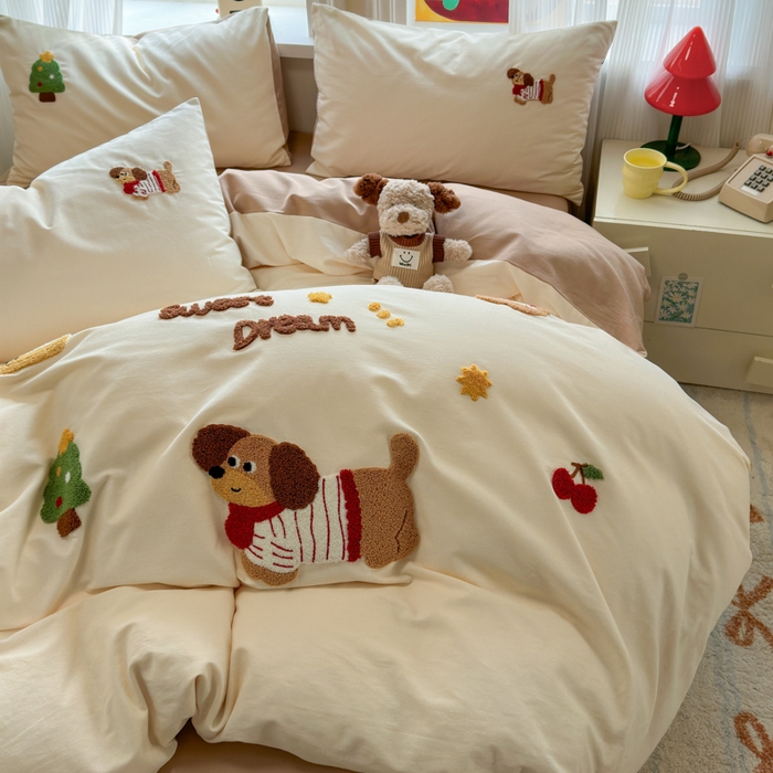 91家纺网 家纺一手货源 找家纺 如意朵 2025新款全棉加厚磨毛绣花四件套风格二（专版花型） 甜心狗狗