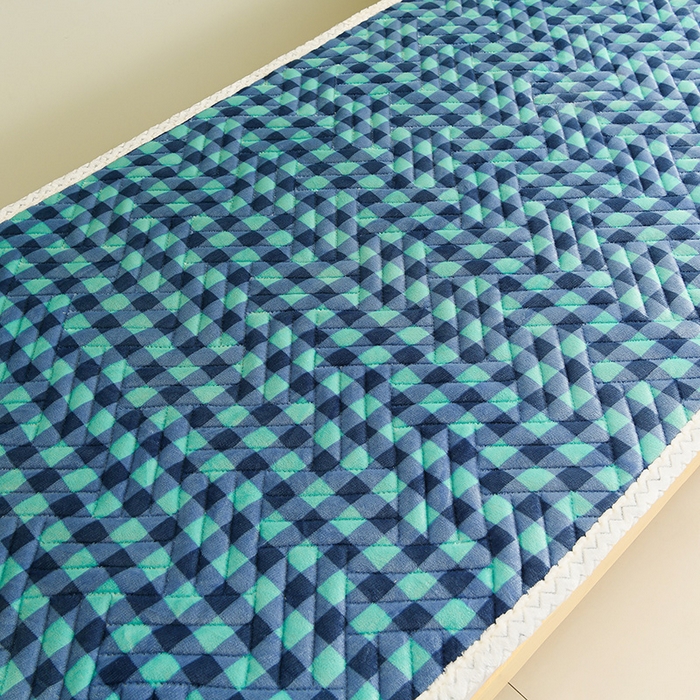 91家纺网 家纺一手货源 找家纺 圣靓家纺 2025新款牛奶绒加厚保暖夹棉床褥床垫 夜曲