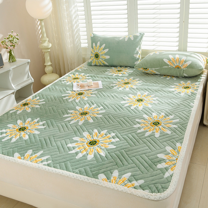 91家纺网 家纺一手货源 找家纺 圣靓家纺 2025新款牛奶绒加厚保暖夹棉床褥床垫 暖阳