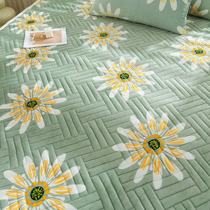 91家纺网 家纺一手货源 找家纺 圣靓家纺 2025新款牛奶绒加厚保暖夹棉床褥床垫 暖阳