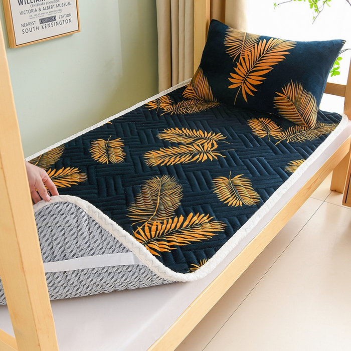 91家纺网 家纺一手货源 找家纺 圣靓家纺 2025新款牛奶绒加厚保暖夹棉床褥床垫 年华