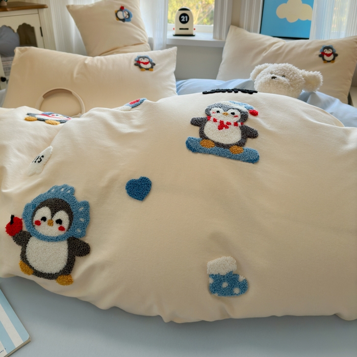 91家纺网 家纺一手货源 找家纺 如意朵 2025新款全棉加厚磨毛绣花四件套风格二（专版花型） 追梦企鹅米