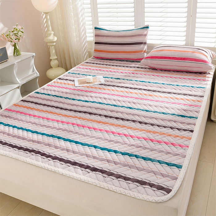 91家纺网 家纺一手货源 找家纺 圣楚家纺 2025新款牛奶绒加厚保暖夹棉床褥床垫 彩虹