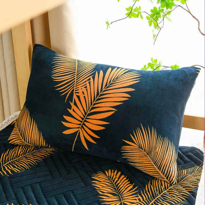 91家纺网 家纺一手货源 找家纺 圣楚家纺 2025新款牛奶绒加厚保暖夹棉床褥床垫 年华