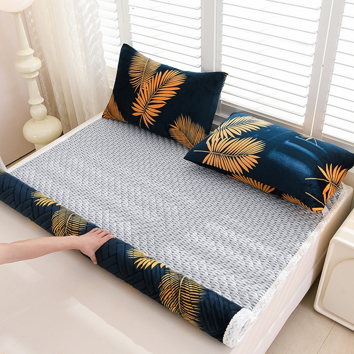 91家纺网 家纺一手货源 找家纺 圣楚家纺 2025新款牛奶绒加厚保暖夹棉床褥床垫 年华