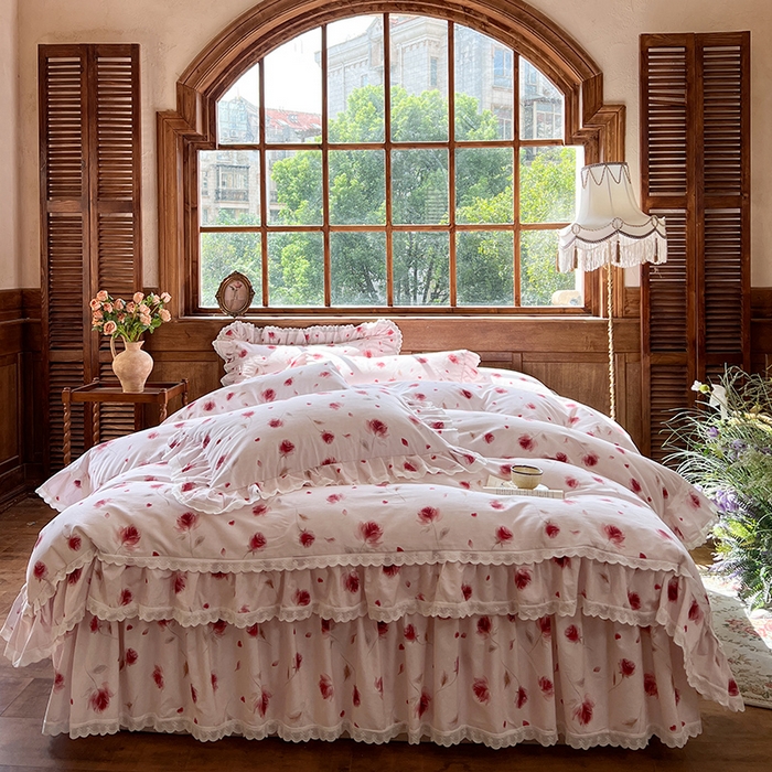 91家纺网 家纺一手货源 找家纺 网红馆（ck家纺） 2025新款全棉磨毛印花床裙款复古法式优雅四件套 玫瑰趣事-粉