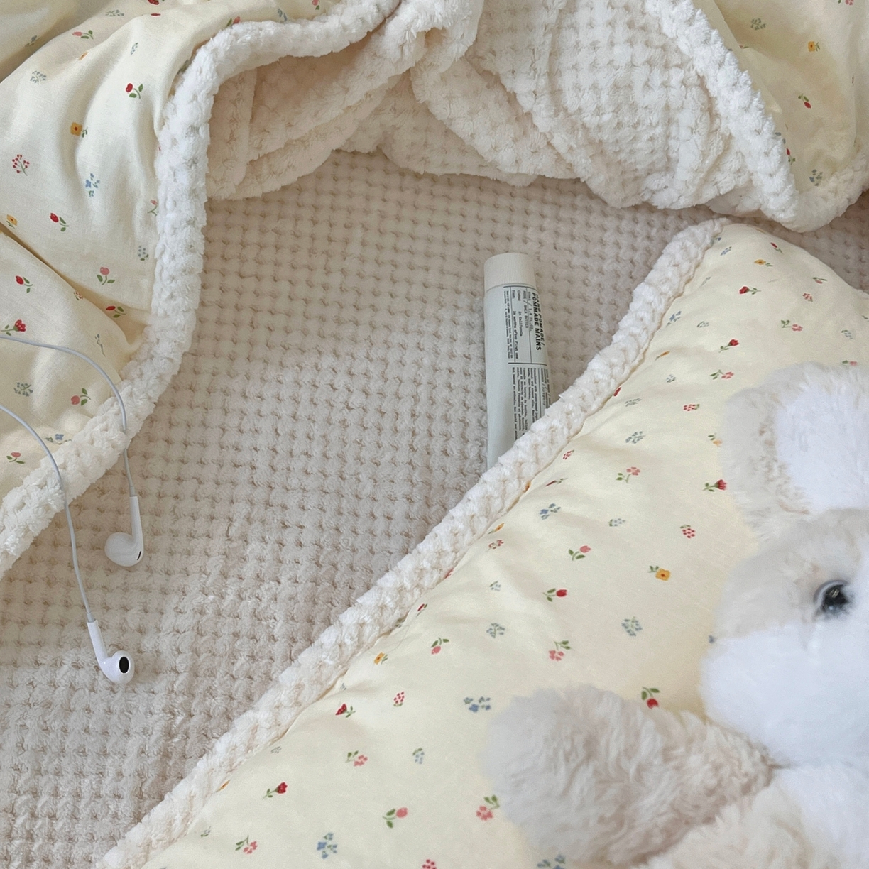 91家纺网 家纺一手货源 找家纺 荣轩 2025秋冬必备新品棉加绒华夫格提花绒工艺款四件套（铺床版）甜心花园