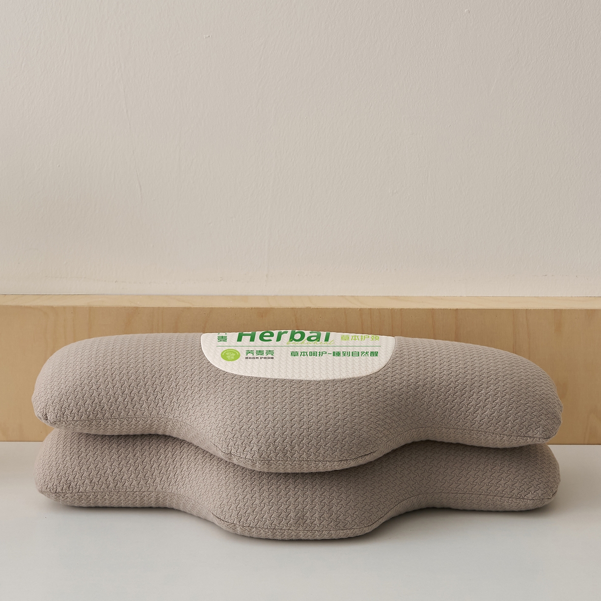 91家纺网 家纺一手货源 找家纺 （总）乐可 2025新款草本颈椎枕荞麦枕本草香丸合香枕枕头枕芯
