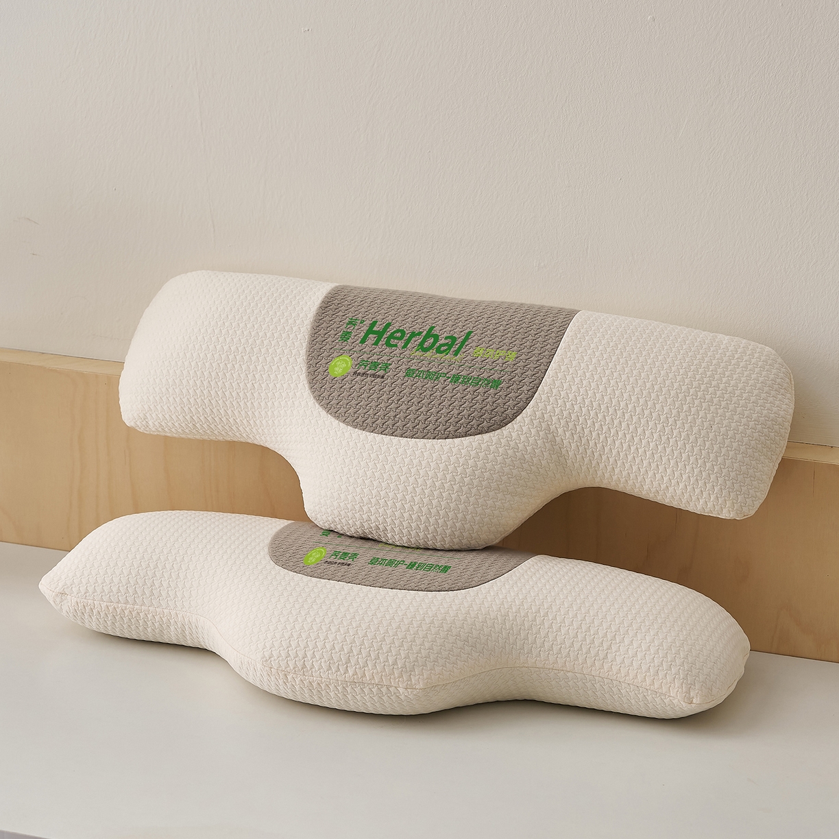 91家纺网 家纺一手货源 找家纺 乐可 2025新款草本颈椎枕荞麦枕本草香丸合香枕枕头枕芯 草本颈椎枕-米