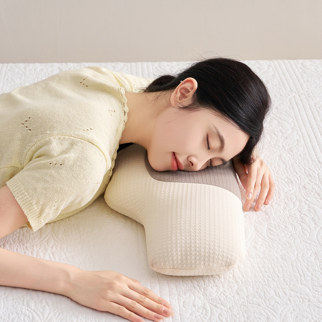 91家纺网 家纺一手货源 找家纺 乐可 2025新款草本颈椎枕荞麦枕本草香丸合香枕枕头枕芯 草本颈椎枕-米