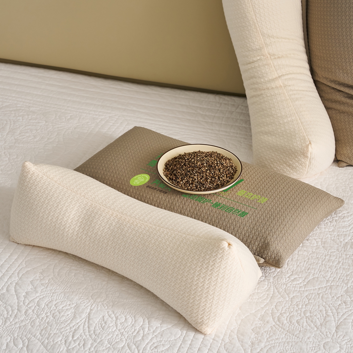 91家纺网 家纺一手货源 找家纺 乐可 2025新款草本组合枕荞麦枕本草香丸合香枕枕头枕芯 草本组合枕-米色