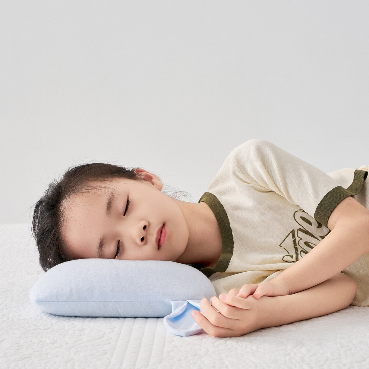 91家纺网 家纺一手货源 找家纺 乐可 2025新款香眠安抚枕山楂籽合香枕手工香丸枕枕头枕芯 香眠安抚枕-猫咪蓝