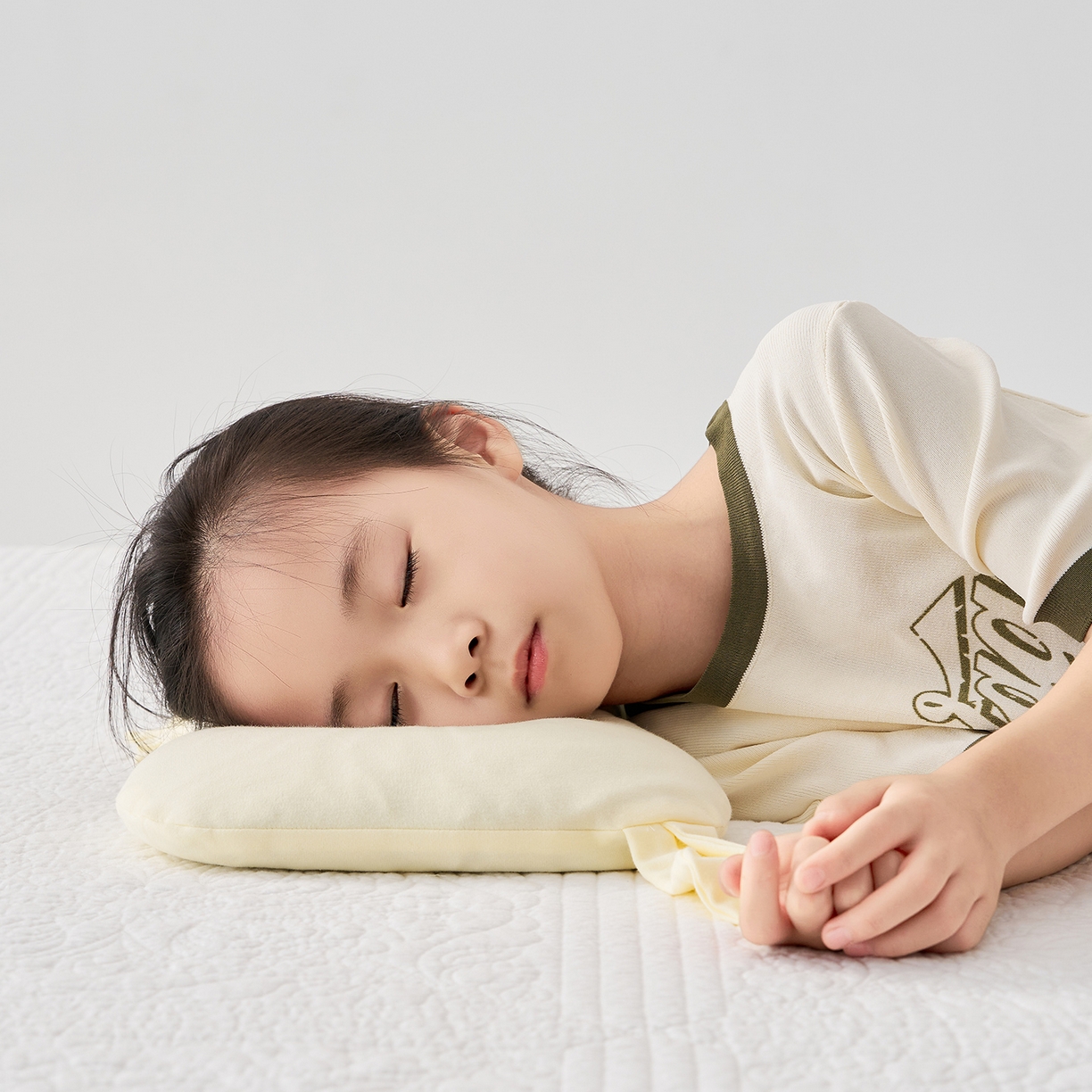 91家纺网 家纺一手货源 找家纺 乐可 2025新款香眠安抚枕山楂籽合香枕手工香丸枕枕头枕芯 香眠安抚枕-猫咪黄