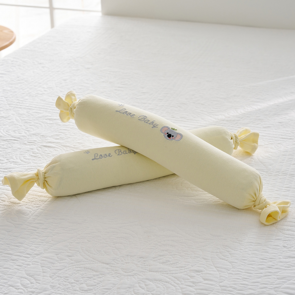 91家纺网 家纺一手货源 找家纺 乐可 2025新款香眠糖果枕山楂籽合香枕手工香丸枕安抚抱枕枕头枕芯 香眠糖果枕-考拉黄