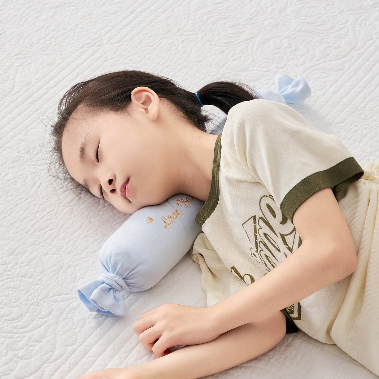 91家纺网 家纺一手货源 找家纺 乐可 2025新款香眠糖果枕山楂籽合香枕手工香丸枕安抚抱枕枕头枕芯 香眠糖果枕-猫咪蓝